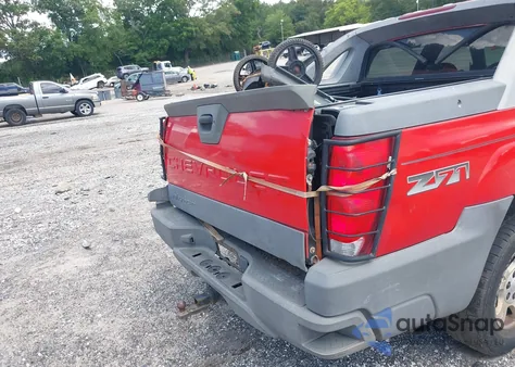 2002 Chevrolet Avalanche 1500 z USA, uszkodzony, nr VIN 3GNEK13T42G100359